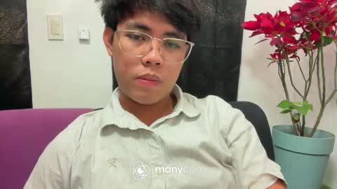 Snapshot of p1noytwink_ chatting on January 2026 11:10:01 PM Terrence online show from January 2026 11:10:01 PM