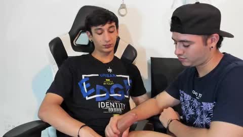 Snapshot of p_jhon chatting on January 2025 02:44:02 AM P online show from January 2025 02:44:02 AM