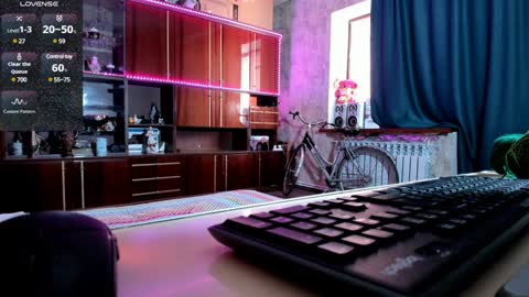 Ella online show from January 2025 10:17:01 AM