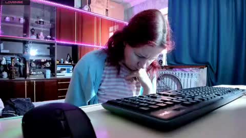 Ella online show from February 2025 06:26:02 AM