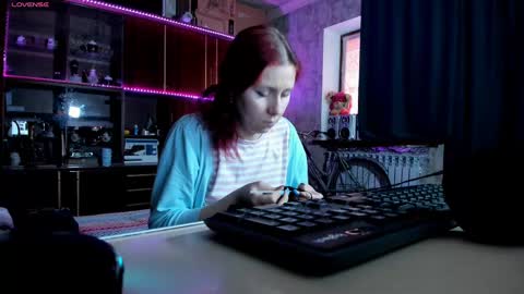 Ella online show from February 2025 12:39:01 PM