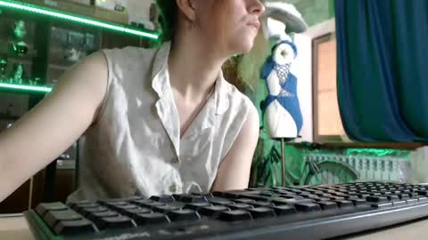 Ella online show from May 2026 06:40:02 AM