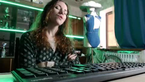 Ella online show from May 2026 06:08:01 AM
