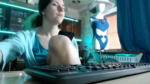 Ella online show from May 2026 06:22:01 AM