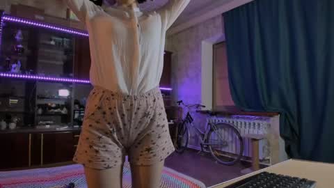 Ella online show from June 2026 03:28:02 PM