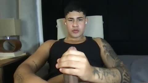 Snapshot of pablo_boston chatting on January 2025 04:41:01 AM Javi online show from January 2025 04:41:01 AM