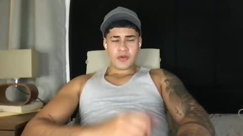 Snapshot of pablo_boston chatting on February 2025 05:27:01 AM Javi online show from February 2025 05:27:01 AM