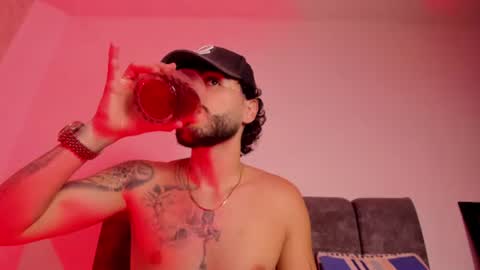 pablo_veleez online show from July 2026 05:43:02 AM