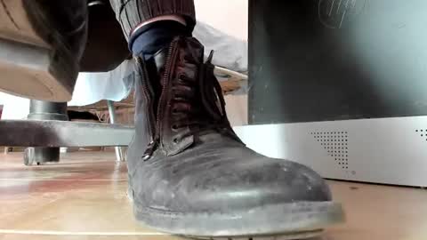 Pablo Meness online show from July 2026 05:58:02 AM