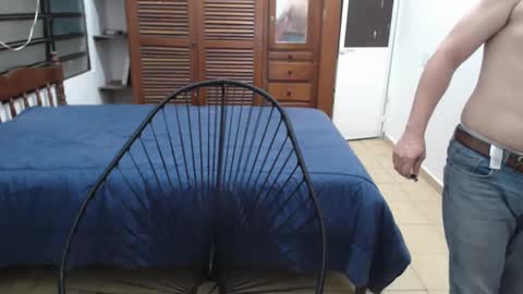 Snapshot of pablomingo chatting on October 2025 01:10:01 PM pablomingo online show from October 2025 01:10:01 PM