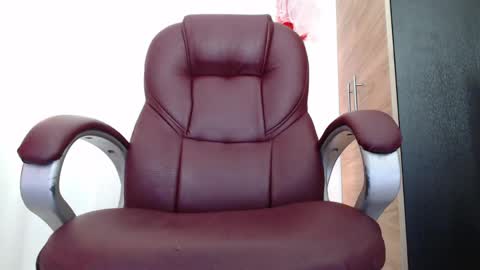 paiperhalliwey online show from May 2026 05:21:02 PM