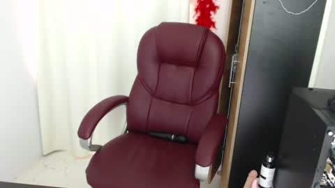 paiperhalliwey online show from June 2026 04:48:01 PM