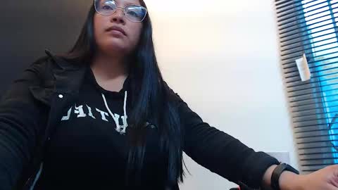 Natalia  online show from December 2025 09:34:02 PM