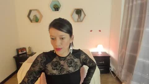 Paloma  online show from February 2026 09:11:01 PM