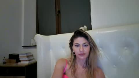 Snapshot of pamela051087 chatting on April 2026 11:49:02 PM Pamela051087 online show from April 2026 11:49:02 PM