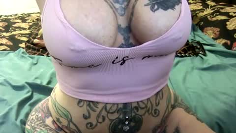 PAMELA GUNNS online show from June 2026 09:09:01 PM