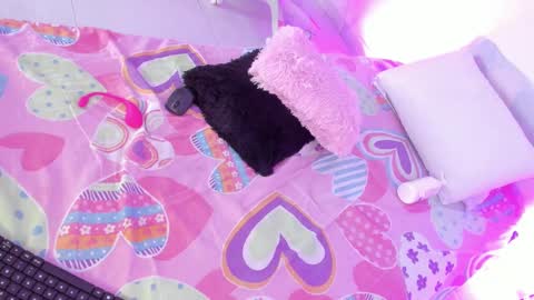 Pammela Smith online show from December 2024 02:42:01 AM