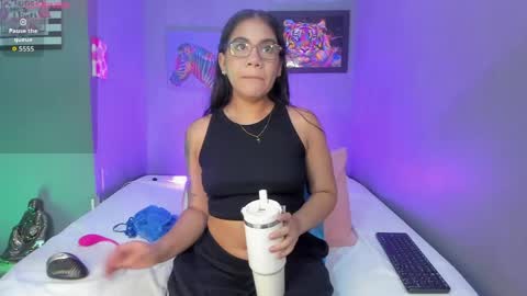 Snapshot of pammelaross chatting on April 2026 05:18:01 PM Pammela online show from April 2026 05:18:01 PM