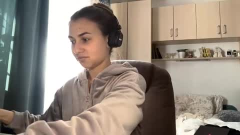 Lia online show from June 2026 02:34:01 PM