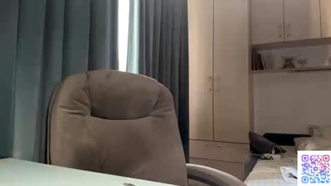 Lia online show from July 2026 04:20:01 PM