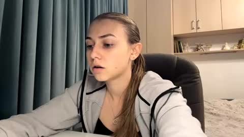 Lia online show from July 2026 07:40:02 PM