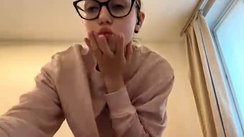 Lia online show from July 2026 04:25:02 PM