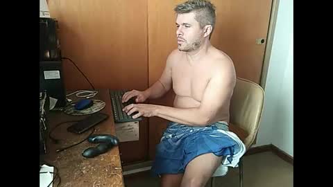 Snapshot of panchomadrid chatting on April 2026 01:49:01 PM Pancho Madrid online show from April 2026 01:49:01 PM