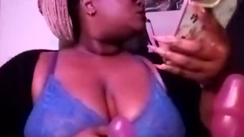 Snapshot of pandamami chatting on February 2025 12:48:01 AM pandamami online show from February 2025 12:48:01 AM