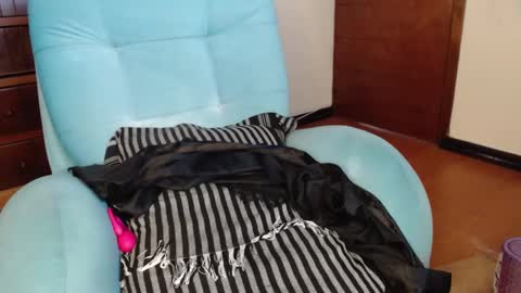 Carolinesworldx online show from March 2026 12:54:02 PM