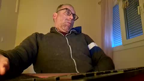 pansak1973 online show from February 2025 01:27:01 PM