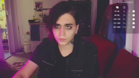 In bio online show from December 2025 10:17:02 PM