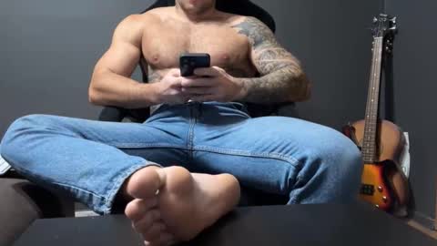 Snapshot of panther_style chatting on November 2025 05:17:02 AM Oleg online show from November 2025 05:17:02 AM