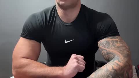 Snapshot of panther_style chatting on December 2025 05:46:01 AM Oleg online show from December 2025 05:46:01 AM