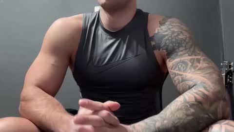 Snapshot of panther_style chatting on February 2026 01:05:02 PM Oleg online show from February 2026 01:05:02 PM