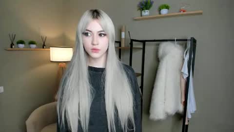 Viky online show from April 2026 05:06:02 PM