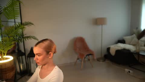 Kristina Kriss online show from June 2026 02:21:02 PM