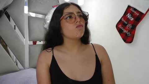 Snapshot of paola_lyon chatting on December 2024 12:36:01 PM Paola Lyon online show from December 2024 12:36:01 PM