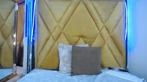 Snapshot of paola_lyon chatting on February 2025 10:34:02 PM Paola Lyon online show from February 2025 10:34:02 PM