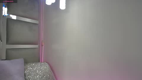 Snapshot of paola_lyon chatting on March 2025 12:09:02 PM Paola Lyon online show from March 2025 12:09:02 PM