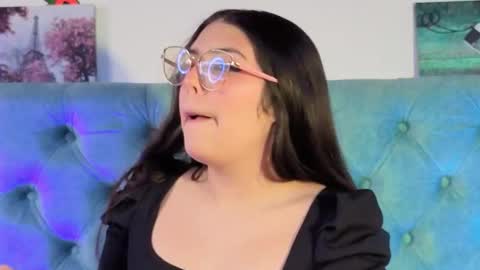 Snapshot of paola_lyon chatting on November 2025 01:00:01 PM Paola Lyon online show from November 2025 01:00:01 PM