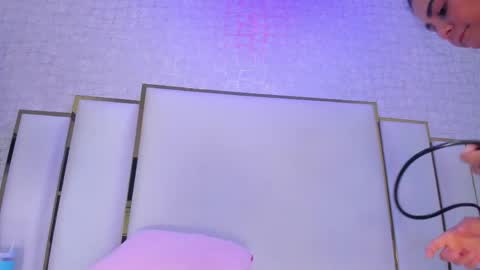 Snapshot of paolaa_rodriguez chatting on April 2026 09:35:02 AM Paola online show from April 2026 09:35:02 AM