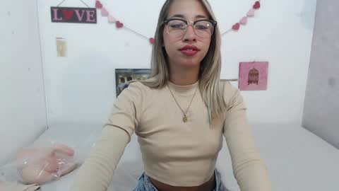 Paola online show from January 2025 11:53:01 AM