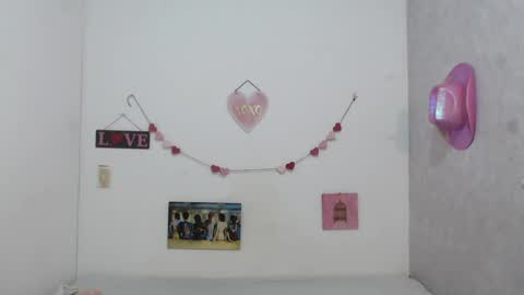 Paola online show from February 2025 06:15:02 PM