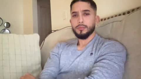 papicubano_guapo23cm online show from December 2025 10:20:02 AM