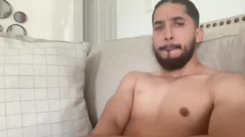papicubano_guapo23cm online show from April 2026 03:09:01 PM