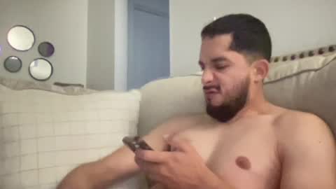papicubano_guapo23cm online show from April 2026 11:52:02 AM