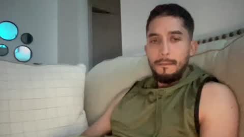papicubano_guapo23cm online show from June 2026 10:35:02 AM