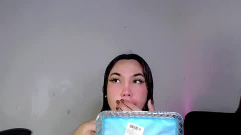 Snapshot of papigoddesslover chatting on July 2026 06:27:02 AM Fina Dwarf online show from July 2026 06:27:02 AM