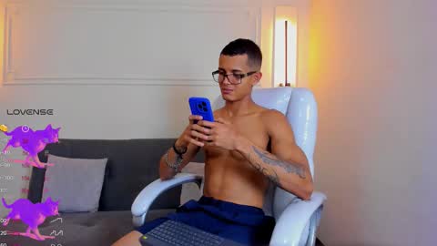 Ryan And Casper online show from February 2026 06:36:02 PM