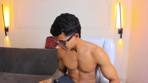 Ryan And Casper online show from May 2026 02:01:02 PM